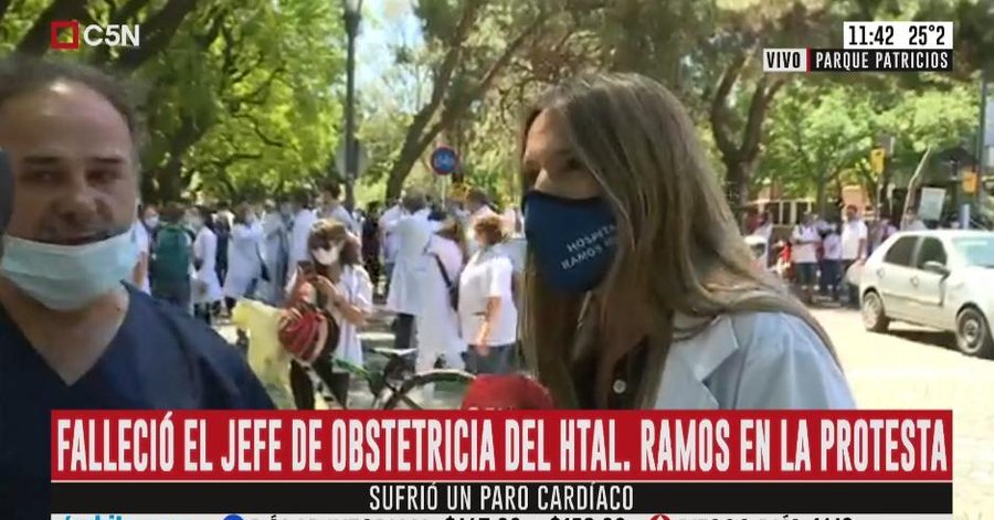 El jefe de Obstetricia del Hospital Ramos Mejía murió de un paro cardíaco mientras marchaba