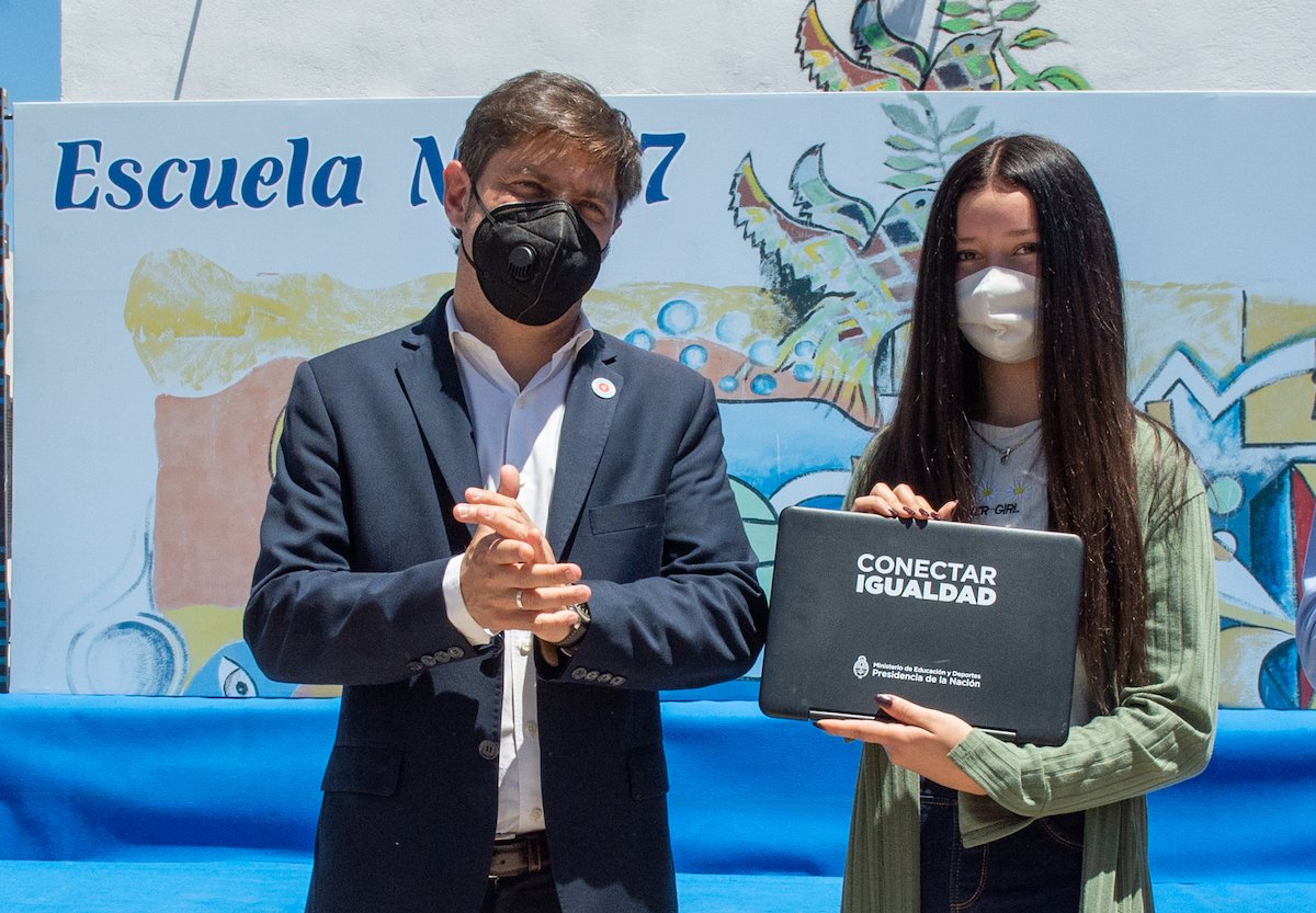 Kicillof consideró que «no se cae en un educación pública que eleva e impulsa a las personas»