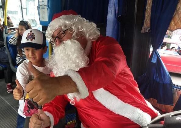 Lomas de Zamora: desde este lunes, Papá Noel vuelve a manejar el colectivo
