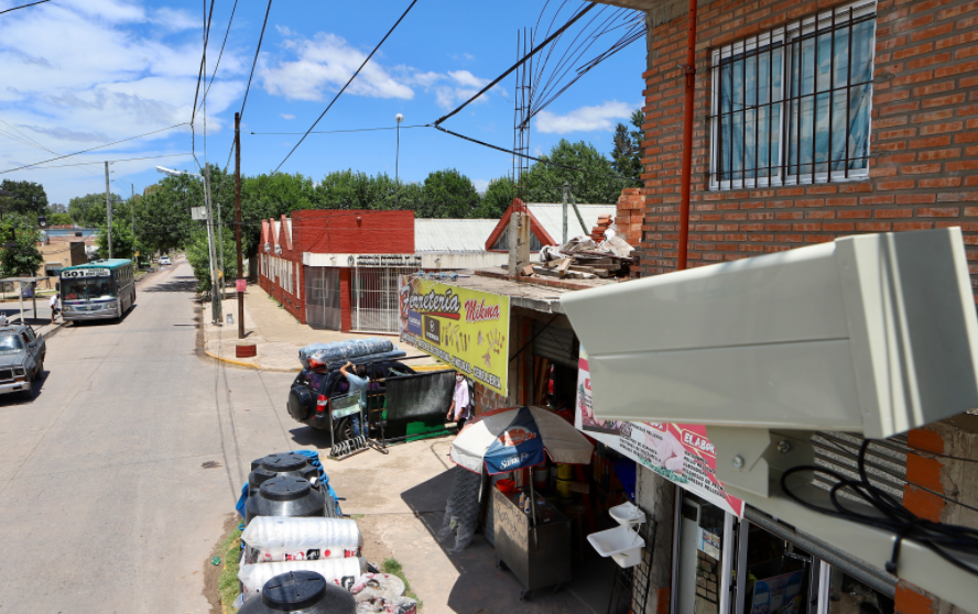 Colocaron cámaras de seguridad en Monte Grande Sur