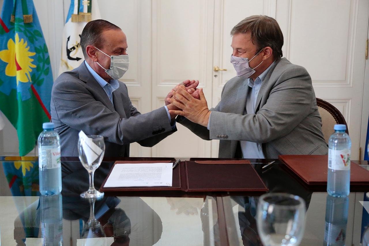 Cascallares firmó convenio para construir un paso bajo nivel en la rotonda «Los Pinos»