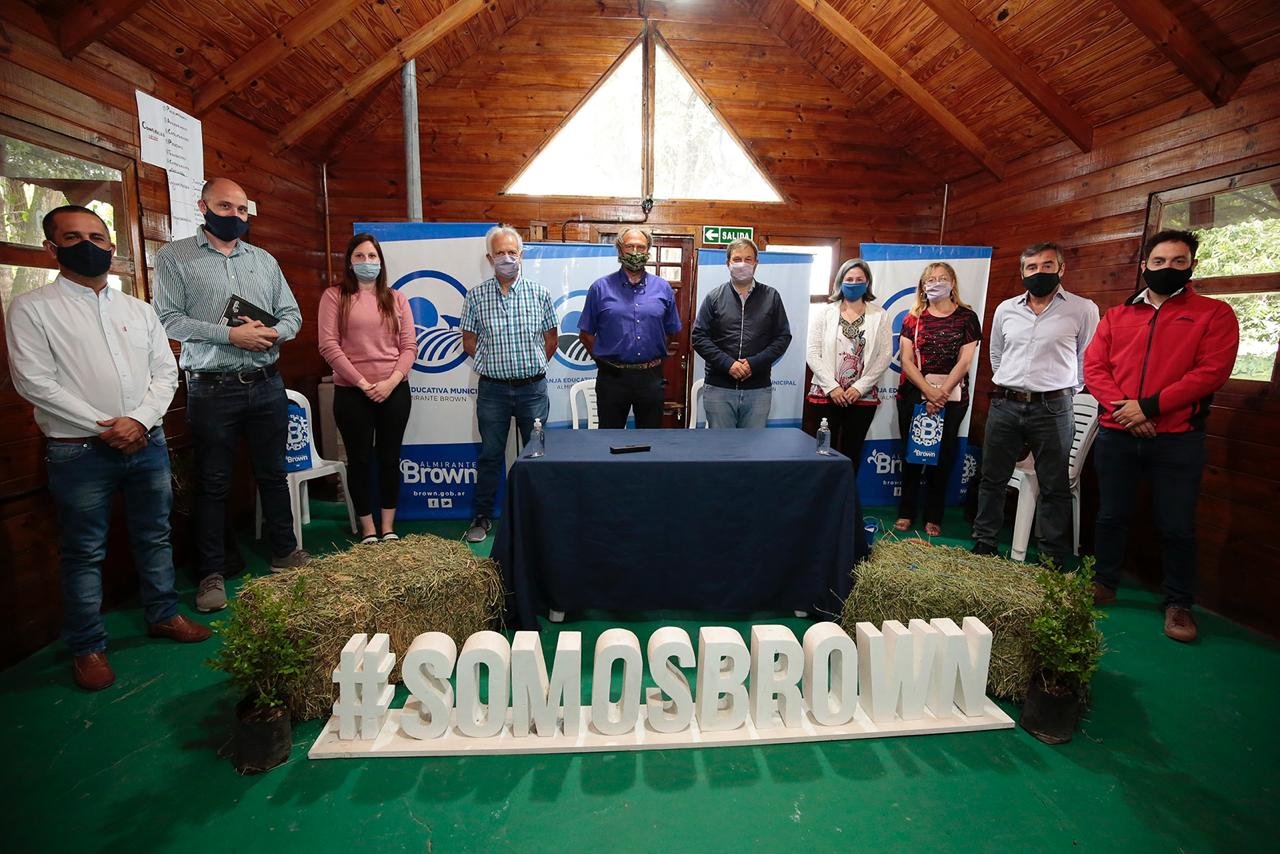 Cascallares firmó convenio con Ciencias Agrarias para el desarrollo de la zona rural
