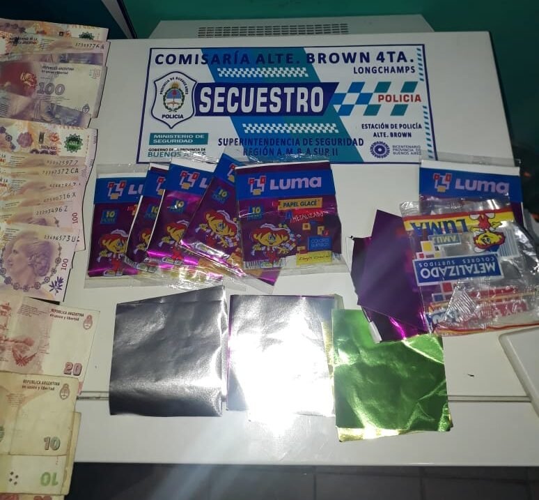 Madre e hija narcos: vendían cocaína y marihuana en una casa de Longchamps