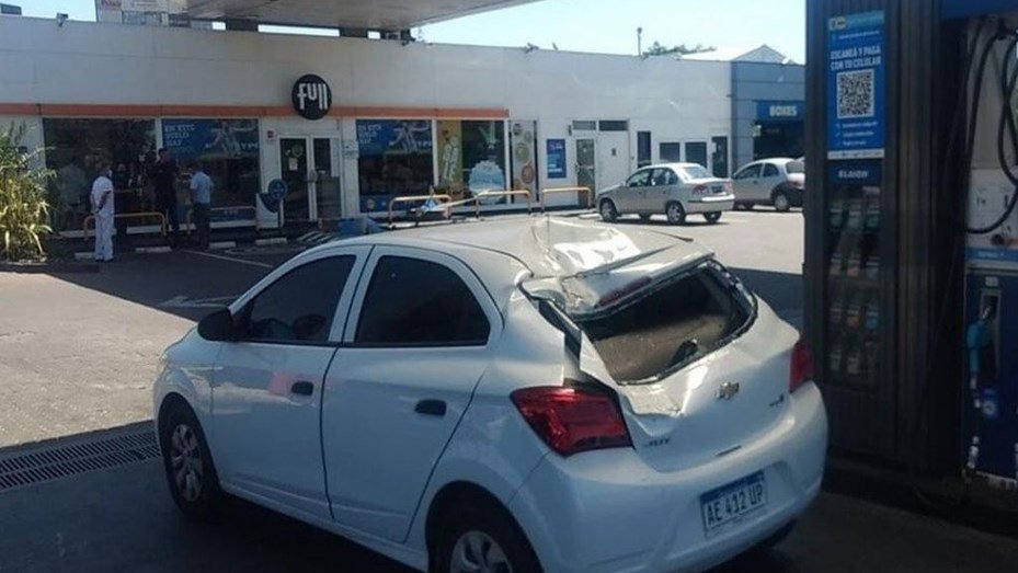 Fatalidad: la rueda auxiliar de un camión se desprendió y mató a una mujer en la autopista Ricchieri