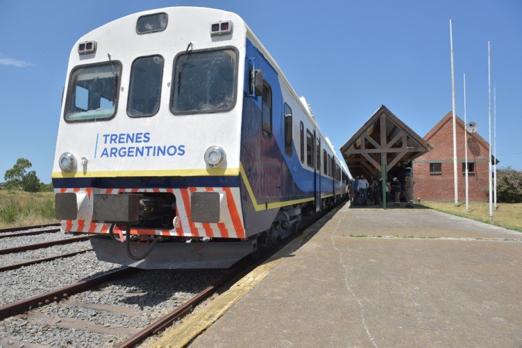 Desde mañana lunes vuelve el tren a Pinamar
