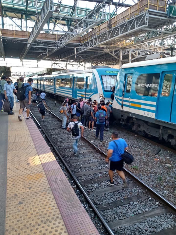 Tren Roca: servicios eléctricos retomaron sus servicios tras falla energética en Constitución