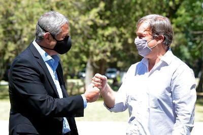 Cascallares firmó acuerdo con Ferraresi para la construcción de Viviendas