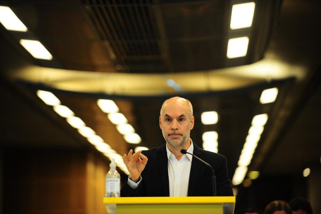 Tras volver de la costa, Rodríguez Larreta dio positivo en coronavirus y está en aislamiento