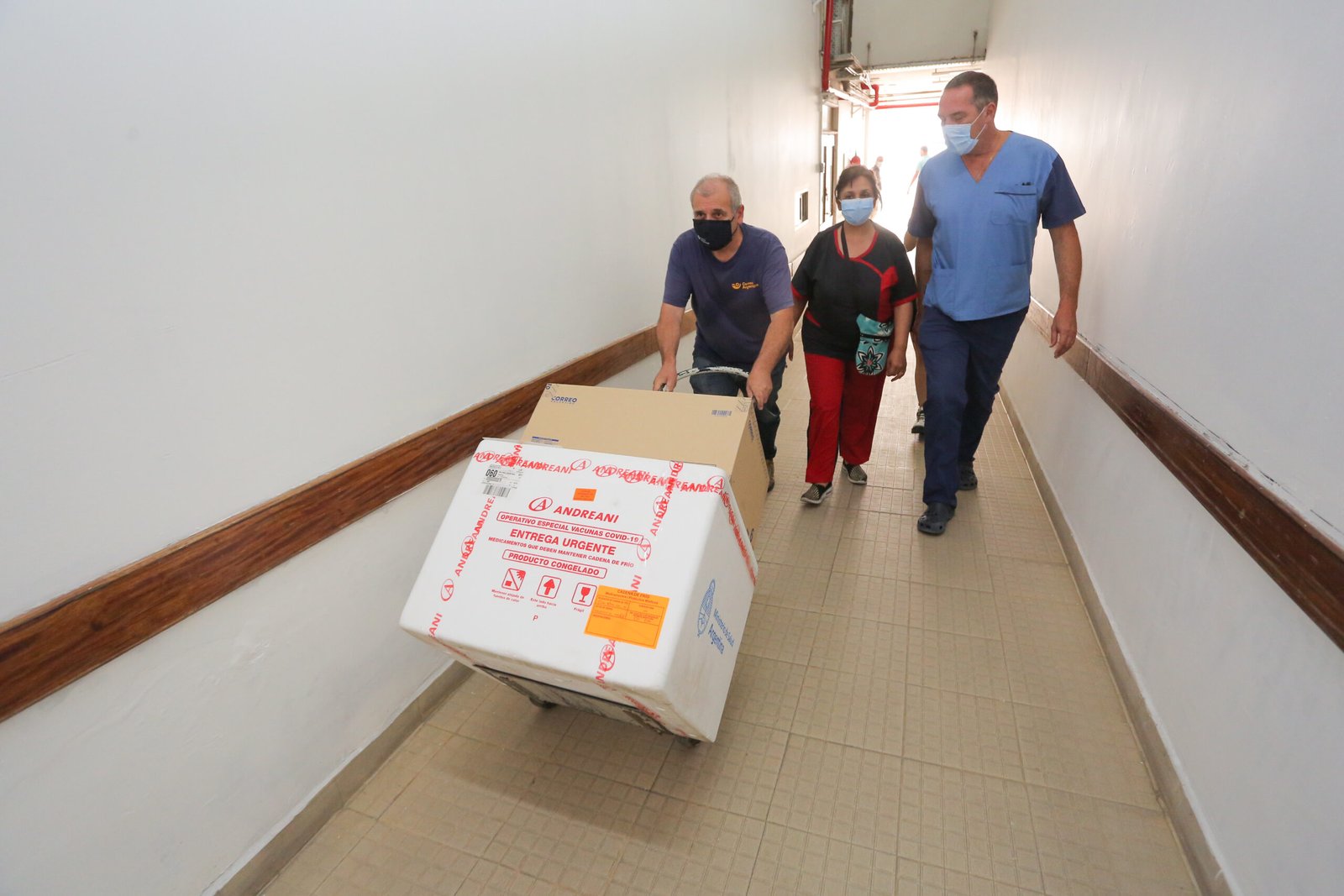 Echeverría recibió 500 dosis con el segundo componente de la Sputnik V