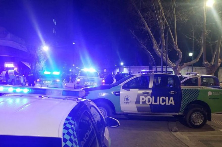 Rumbo a Puente 12: por la purga en la Bonaerense, sector de uniformados adelantan para esta noche la convocatoria para reclamar