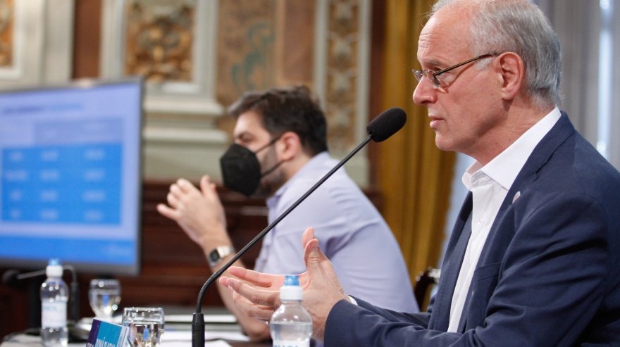 Si se reciben las vacunas, «en agosto estarán vacunados los grupo de riesgo»