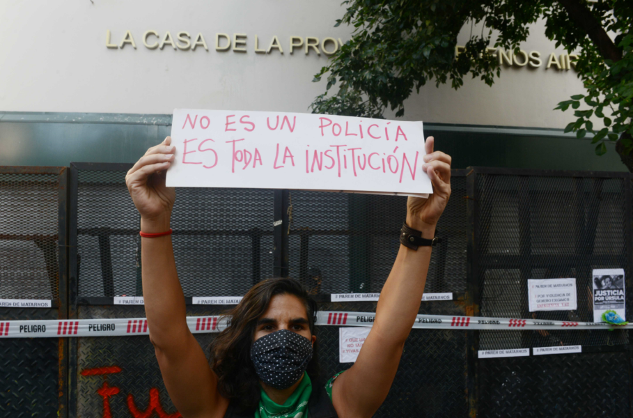 Exigieron justicia para Úrsula frente a la casa de la provincia de Buenos Aires