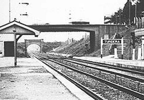 Un puente de ladrillos acuna la historia de Turdera