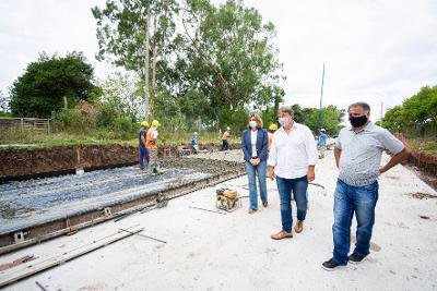 Cascallares y Depetri supervisaron la pavimentación de República Argentina
