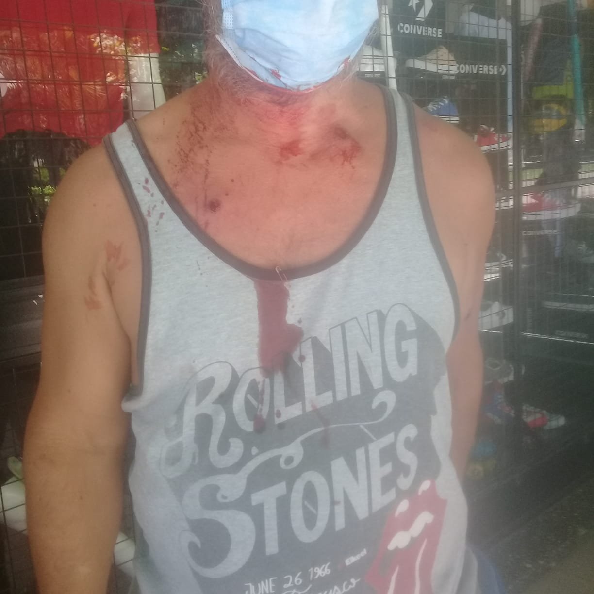 Reclamo de recicladores frente a la municipalidad de San Vicente terminó en una batalla campal