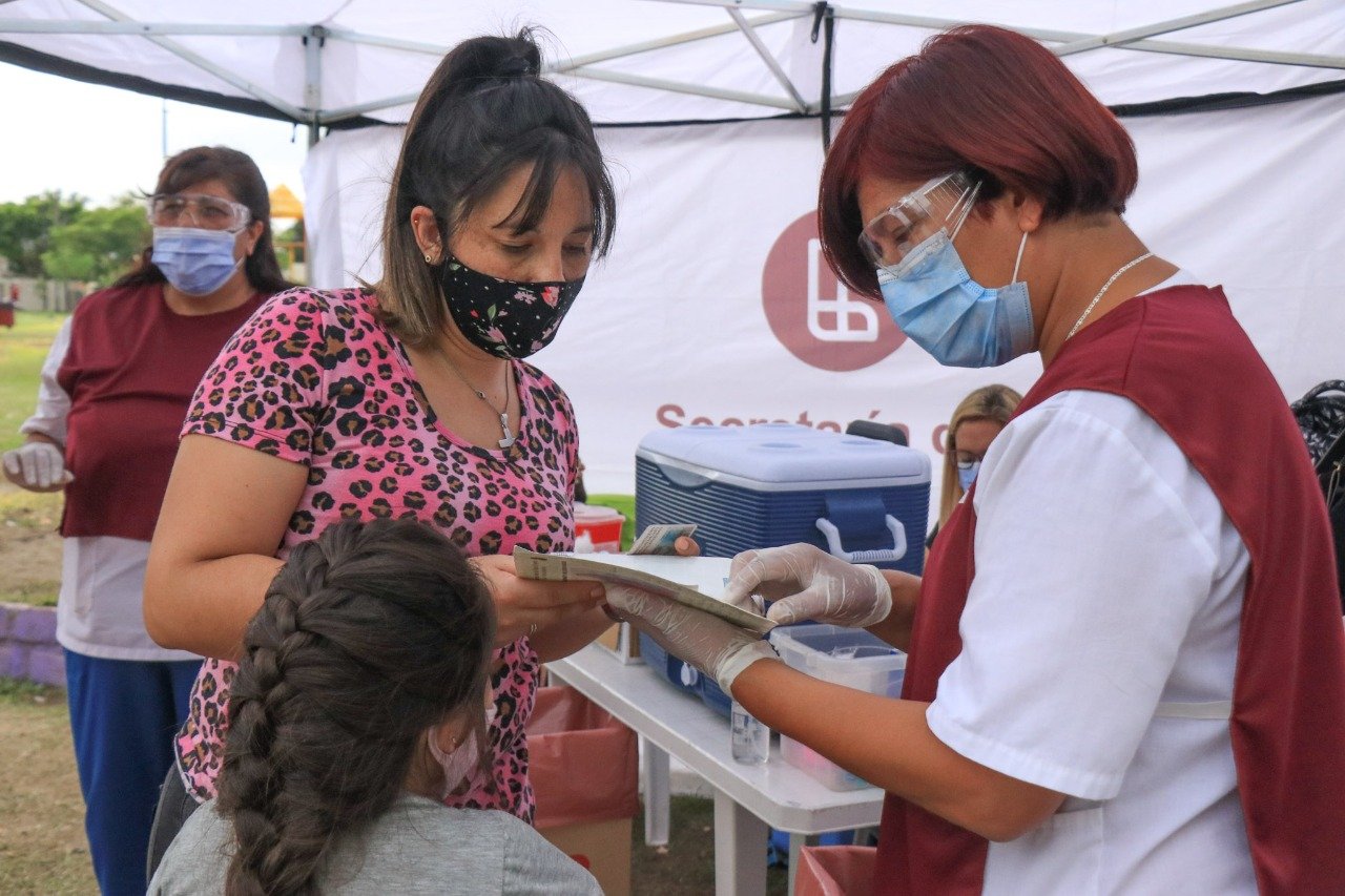 El Municipio realizó un operativo de salud en la Plaza 25 de Mayo