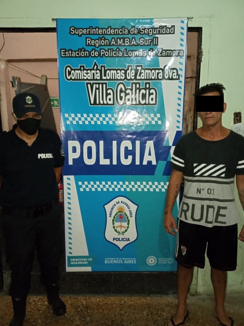 Ingeniero Budge: detuvieron a la expareja de una chica por maltrato y haberle incendiado su habitación y auto