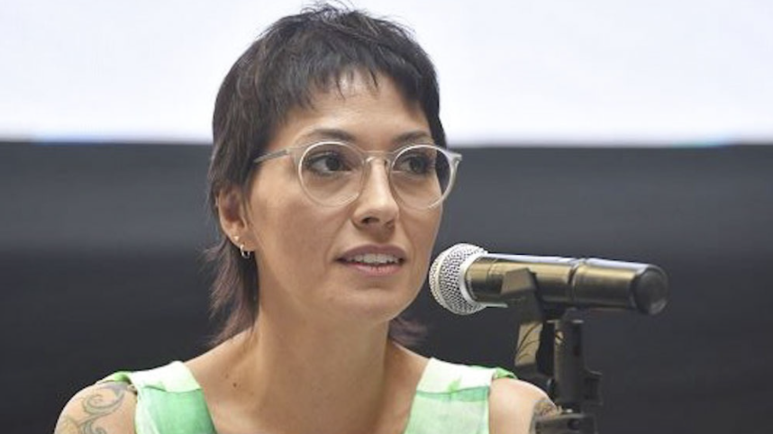 Para Mayra Mendoza, «Macri no puede tolerar que Volnovich y Raverta estén reconstruyendo el PAMI y la Anses»