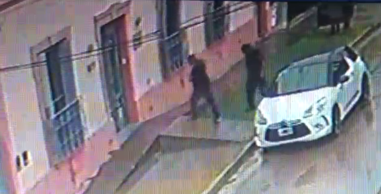 Berazategui: disfrazado de policía asalta un geriátrico