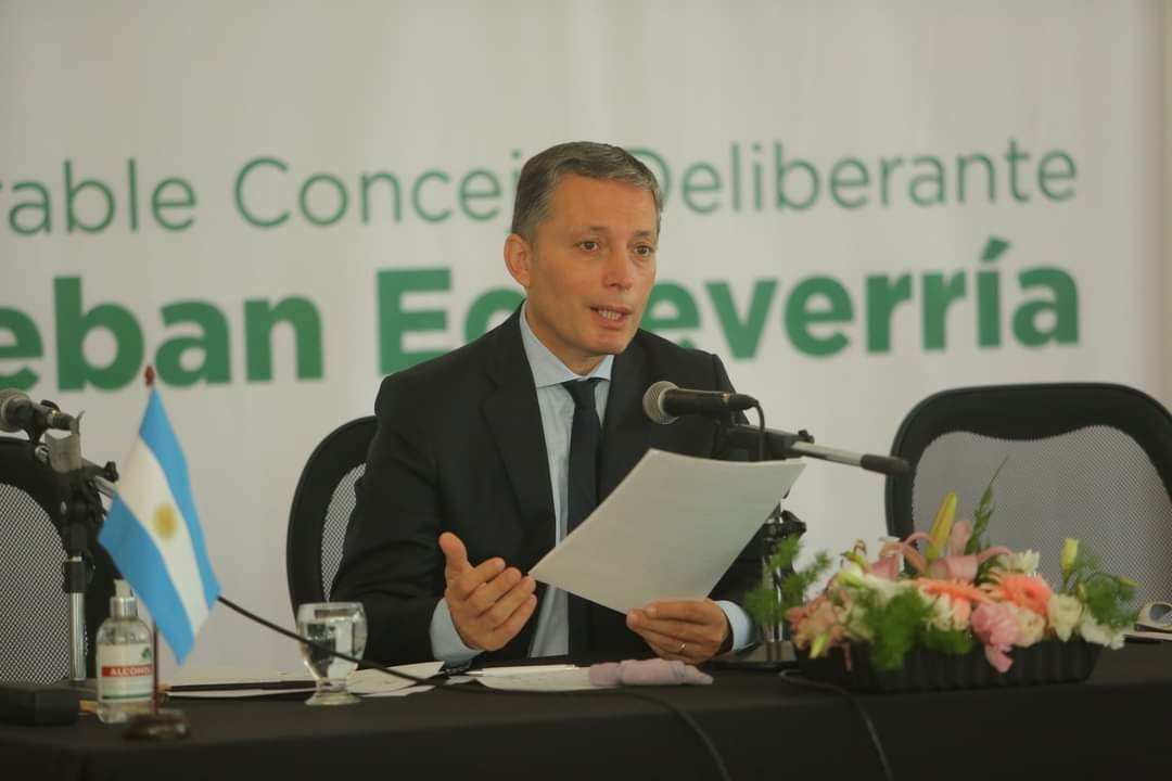 Echeverría: Poder Ciudadano y Cippec controlarán la transparencia en la aplicación de la vacuna