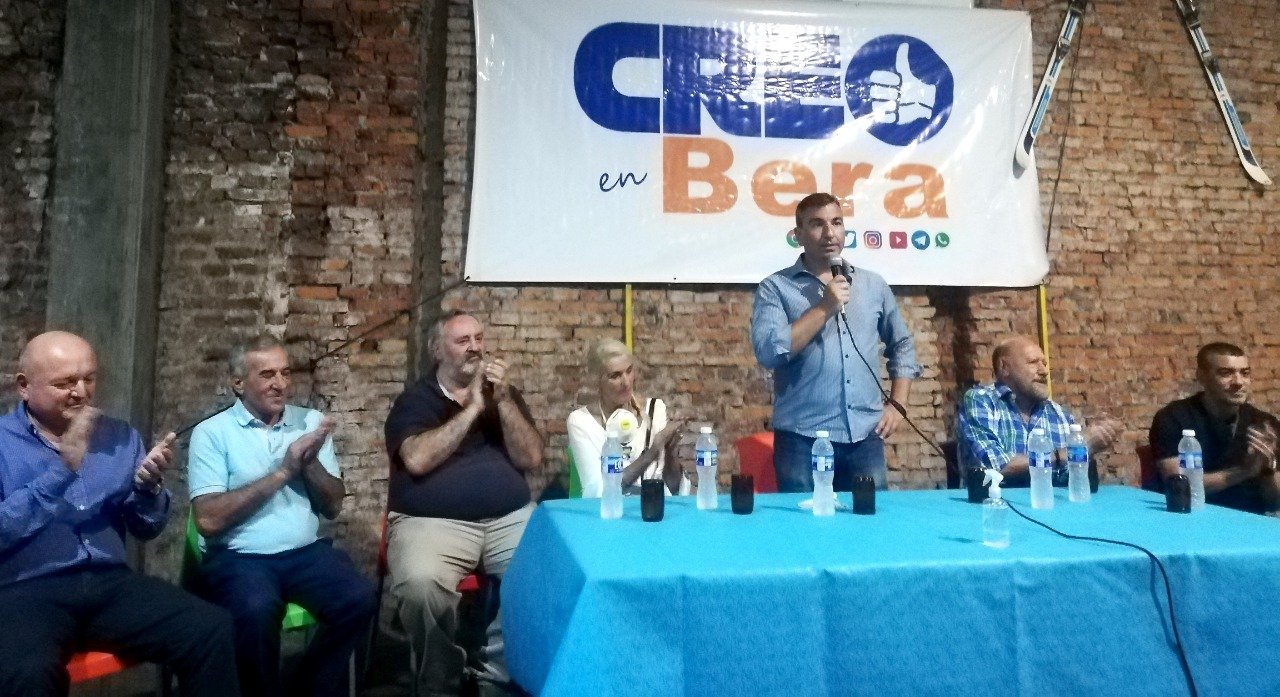 Para Joaquín de la Torre, «la discusión que viene es nosotros o La Cámpora»