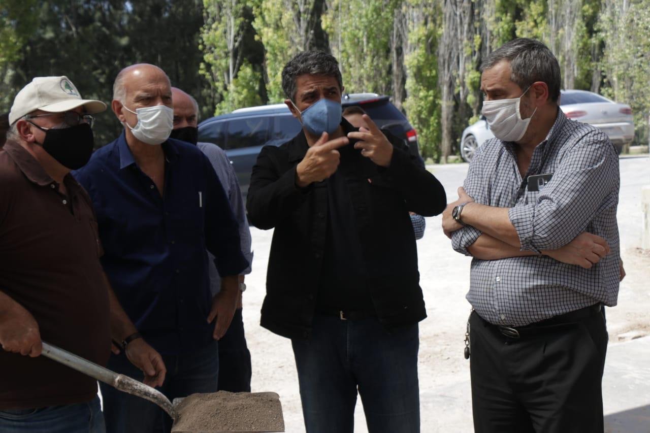 Grindetti y Macri visitaron dos pymes en Brandsen y San Vicente