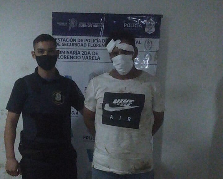 Estaba desnudo con una mujer que pedía auxilio: efectivos detienen a un hombre acusado de violador