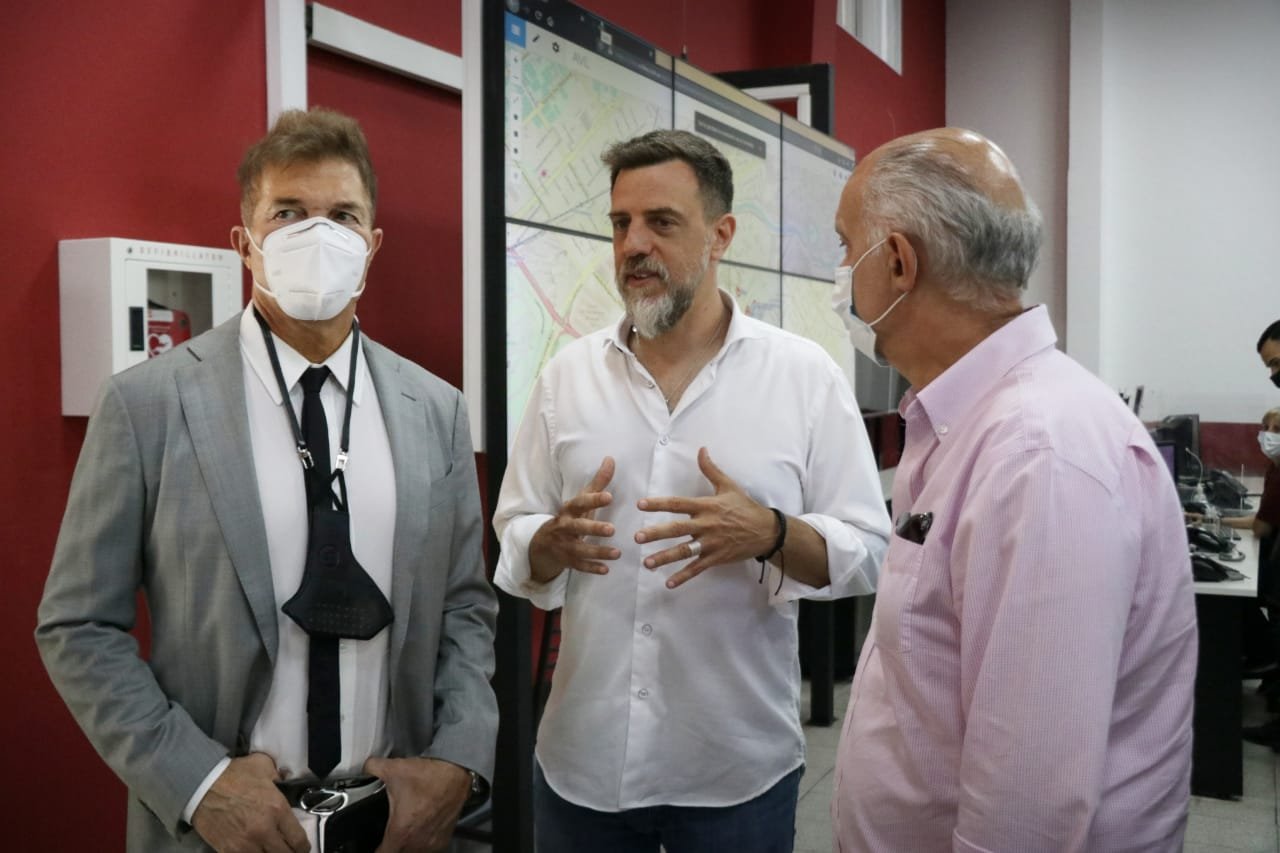 Grindetti recibió a Burlando y recorrieron el Centro de Monitoreo de Lanús