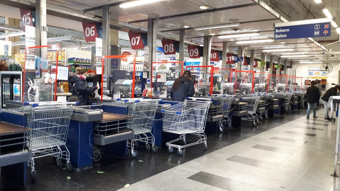 El costo de la canasta básica total subió 2,7% en febrero, informó hoy el Indec