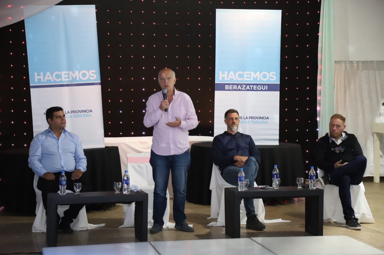 «Hay un peronismo totalmente diferente, en valores y pensamiento, a La Cámpora y nosotros tenemos que darle un lugar»