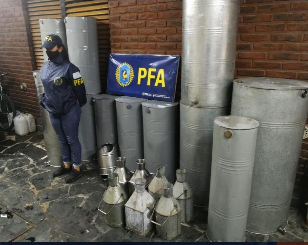 Operaban en Cañuelas y Martín Coronado: dan con una banda que comercializaba aceite adulterado