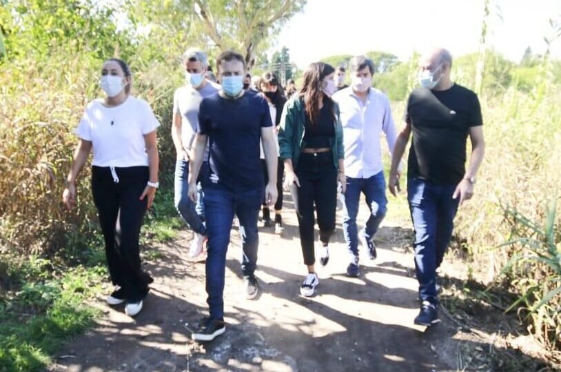 24M: Federico Otermín y Daniela Vilar participaron de la creación del “Bosque de la Memoria” en la Reserva de Santa Catalina