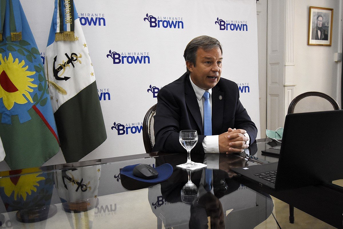 Cascallares: «Con el proyecto oficial, dejará de pagar el 70% de los contribuyentes e ganancias»