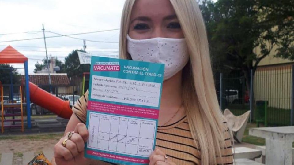 Tiene 18 años y había recibido la vacuna: echaron a la becaria de Jorge Ferraresi