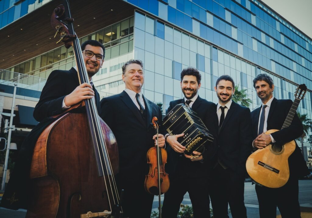 Tinto Tango plays Piazzolla