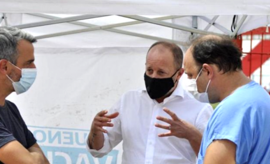 Segunda ola: Insaurralde elogió el avance del operativo de vacunación y pidió restringir la circulación para evitar el aumento de casos