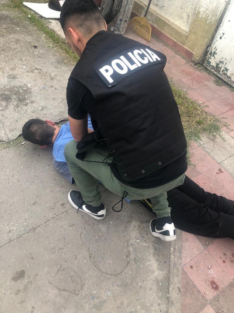 Claypole: mantuvieron cautiva a una pareja y los amenazaron con quedarse con su casa para vender droga