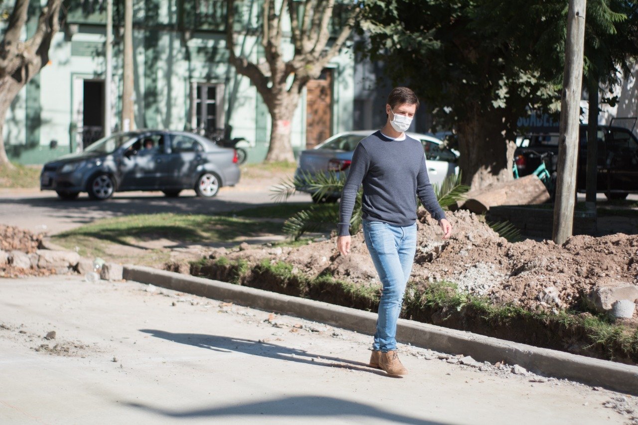 Mantegazza se reunió con vecinos y dialogó sobre obra pública