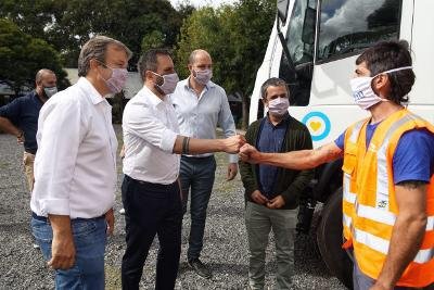 Cascallares y Cabandié entregaron equipamiento para fortalecer la gestión de residuos en Almirante Brown