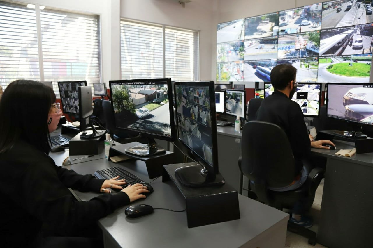 Lanús: en lo que val del 2021, casi tres mil hechos fueron esclarecidos gracias a las cámaras de seguridad del Municipio