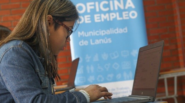 Lanús: en mayo continúan los cursos y talleres de empleo e industrias creativas