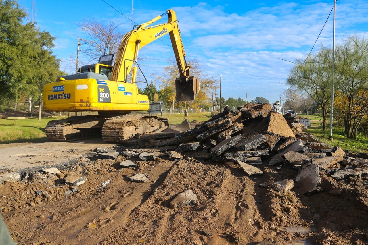 Intendente Mantegazza recorrió la obra de Avenida Rivadavia con funcionarios de Vialidad Nacional