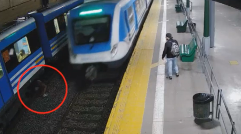 Se jugó la vida: detienen a un joven que había robado un celular en la estación de Banfield y escapado por debajo del tren