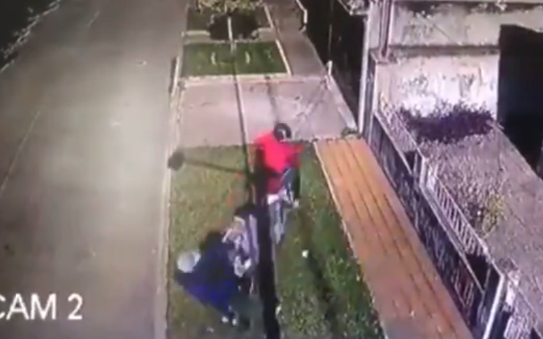 Glew: en un intento de asalto, motochorro hirió de tres tiros a un pibe de 15 años