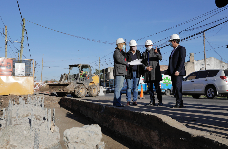 El ministro Guerrera en la obra del paso bajo nivel en Adrogué: «Lo que nos pide el presidente Fernández es la modernización del sistema de transporte y la integración»
