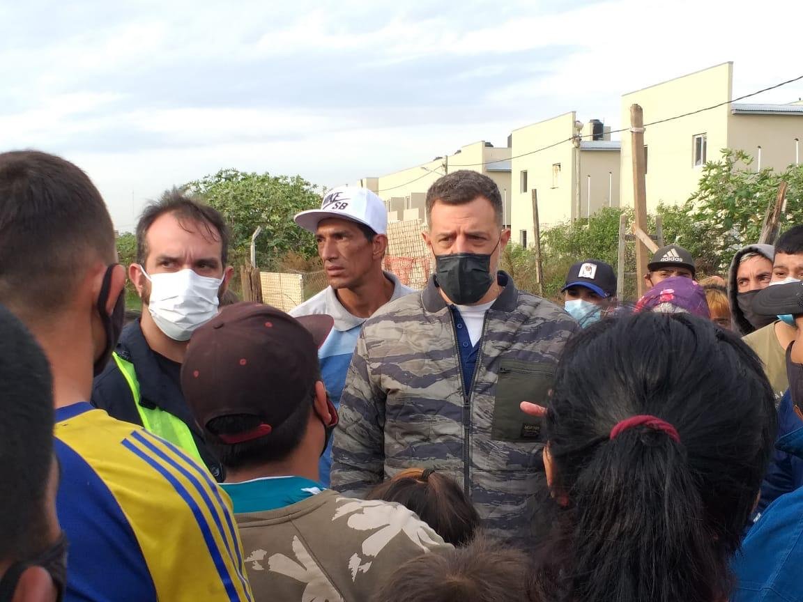 De manera pacífica se desalojó el intento de toma de un predio en el barrio ACUBA
