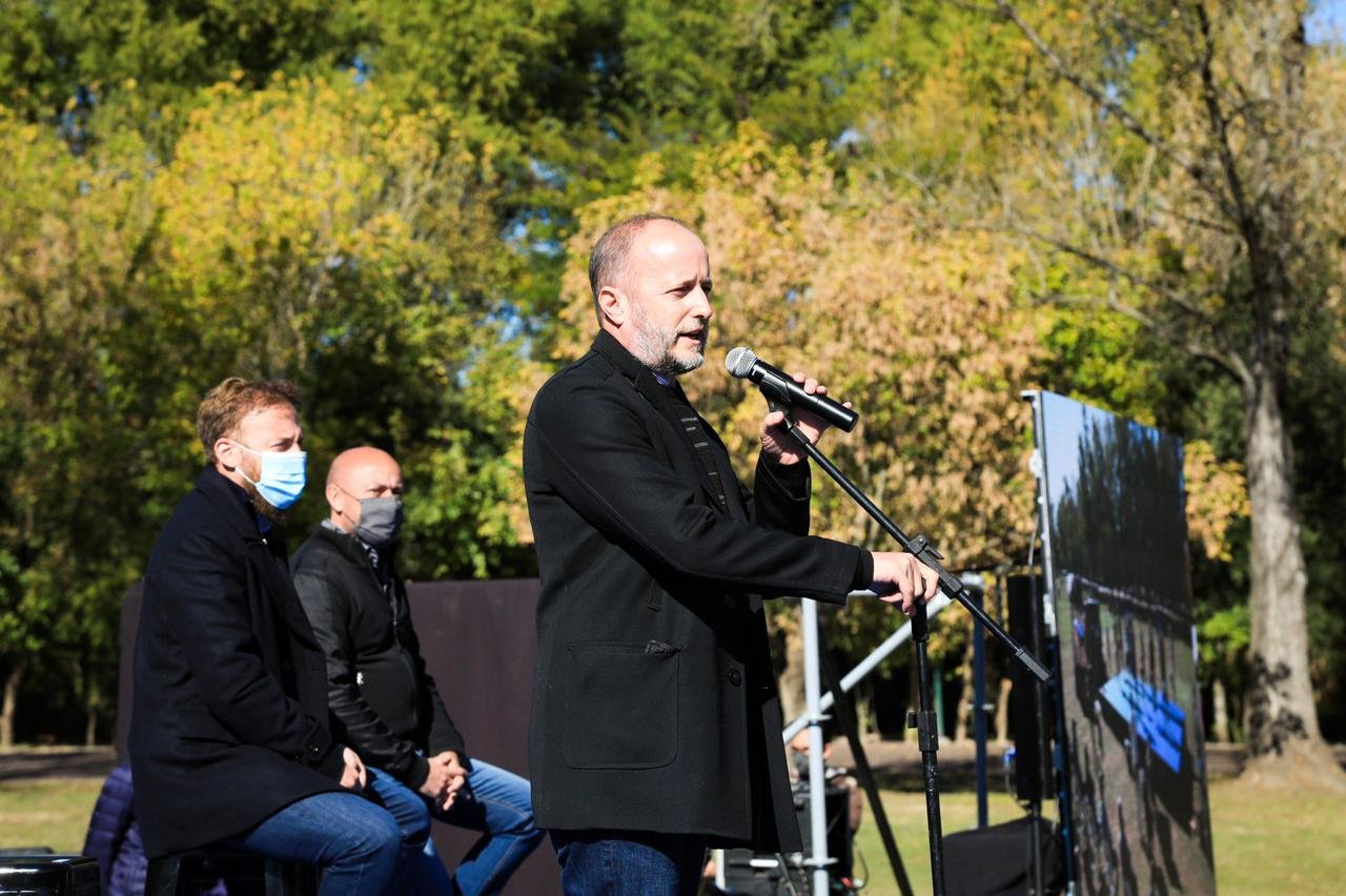 Insaurralde presentó el «programa de Fortalecimiento a Instituciones» que brinda ayuda económica a 500 asociaciones civiles