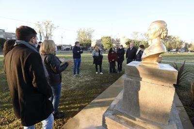 Evita en su natalicio: emotivo homenaje del PJ de Brown
