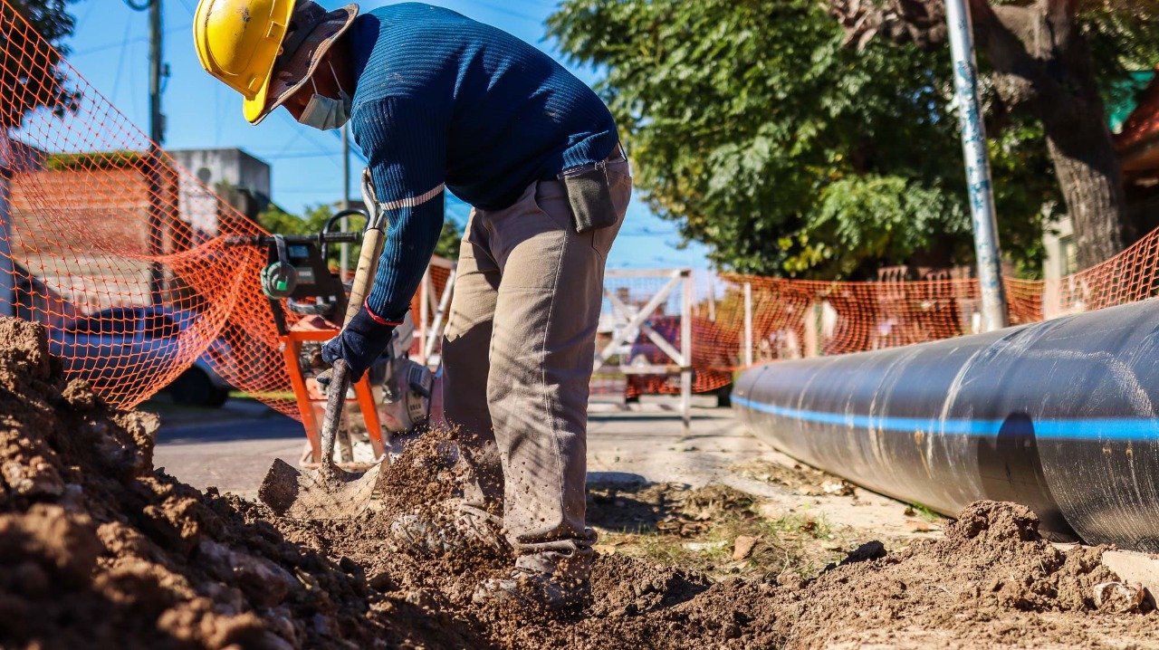 Cinco frentes de obra de cloacas en Lanús que beneficiarán a más de 60 mil hogares