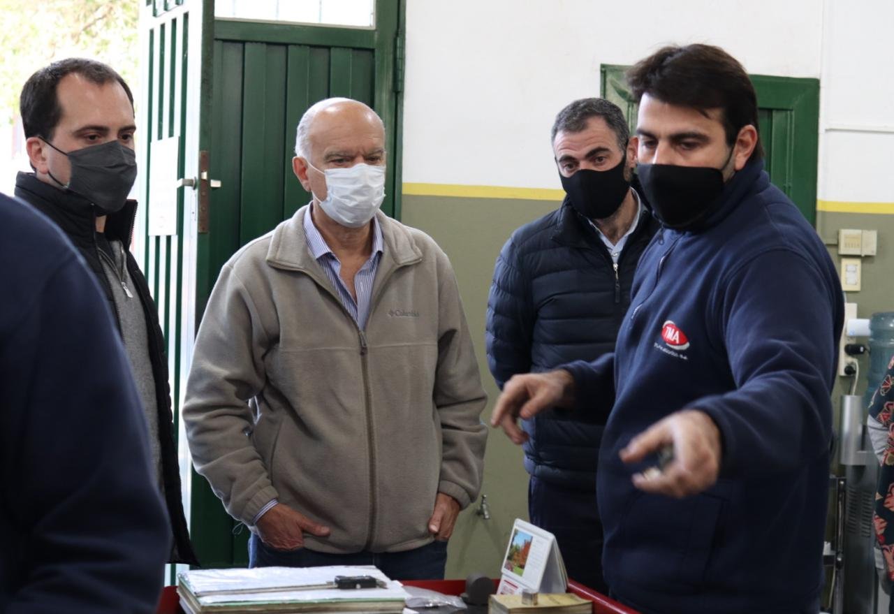 En Berazategui, Grindetti visitó una Pyme y se reunió con dirigentes del PRO